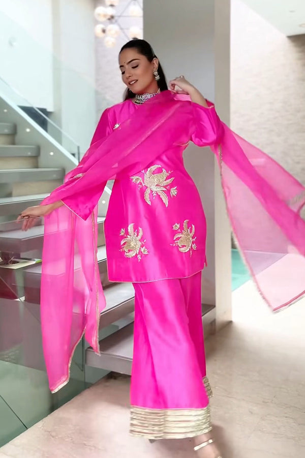 Surbhi Sethi in Poise Suit Set - RTS