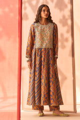 Neel Aaina Kalidaar Set | Embroidered Silk Set