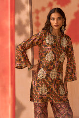 Mehrun Buta Silk Kurta Set