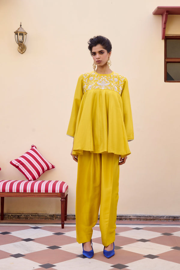 Surbhi Sethi in Twist Suit Set - RTS